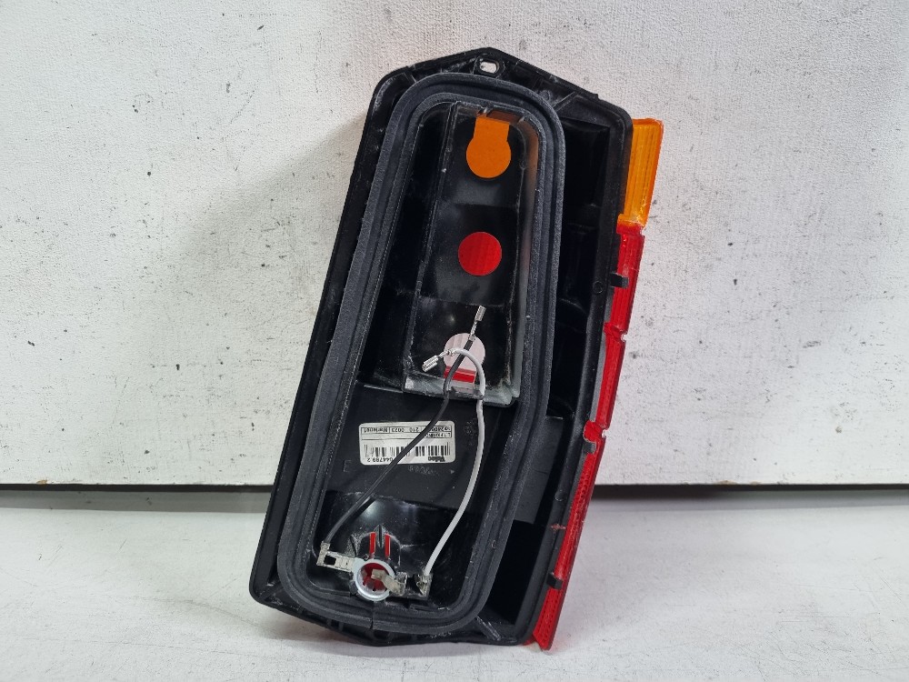 Lanterna Esquerda Fiat Fiorino 1999/2003 Recuperado 5