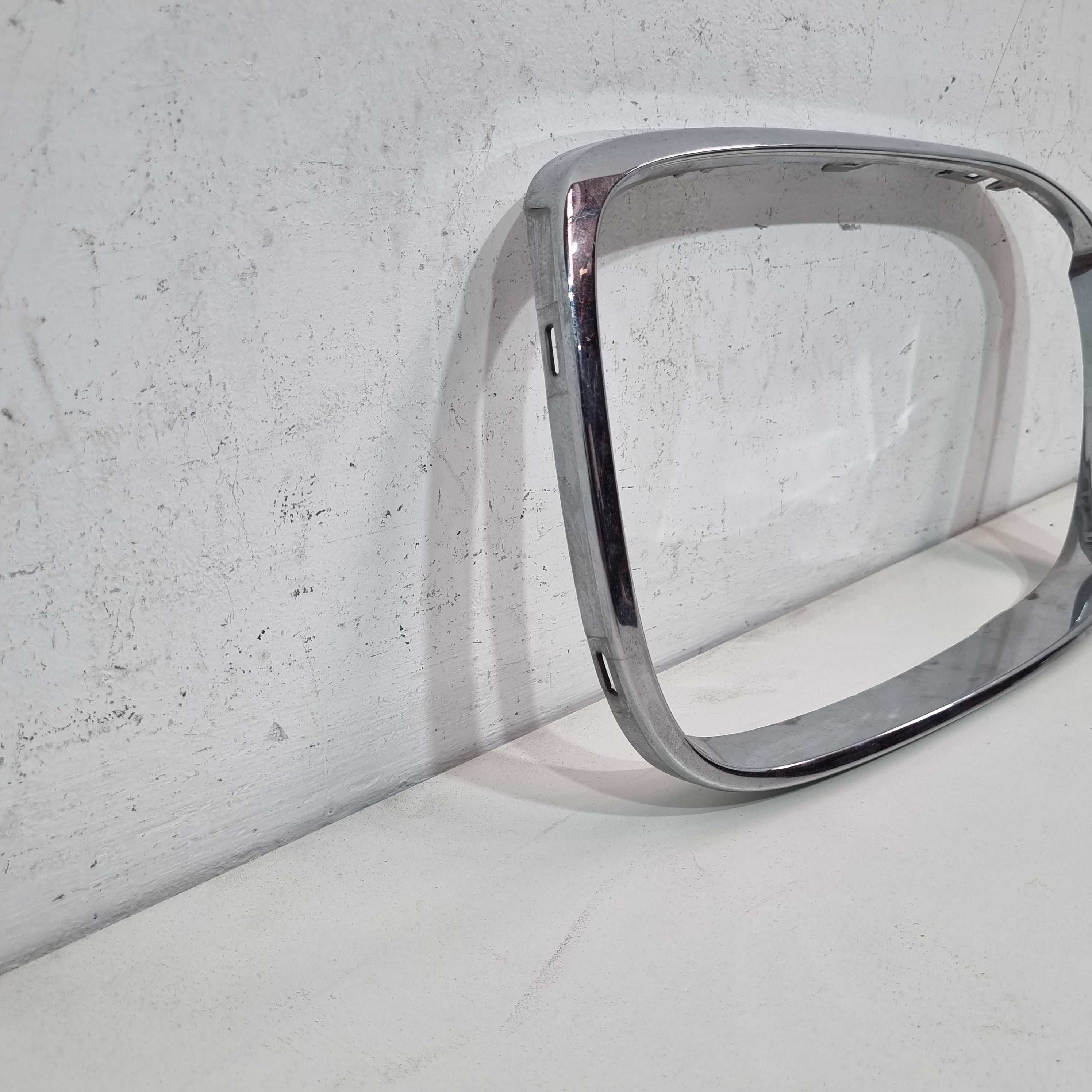 Friso Da Grade Superior Bmw X1 Modelos 2016/2017/2018/2019 2