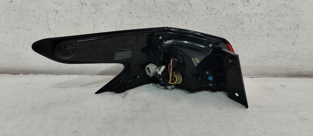 Lanterna Direita Nissan Versa 2020/2023 Direito/passageiro Vermelha 4