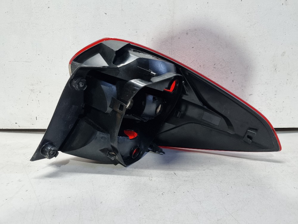 Lanterna Esquerda Fumê Ford Ka Sedan 2015/2018 Recuperado 5