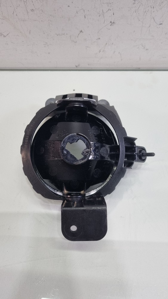 Farol Auxiliar lado direito Chevrolet Onix Modelo 2013/2018 1