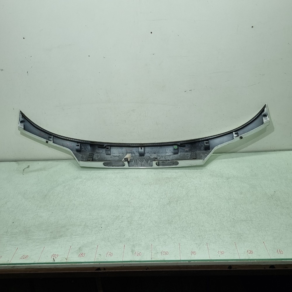 Aplique Tampa Traseira Honda Hr-v Modelos 2015/2018 Branco 8