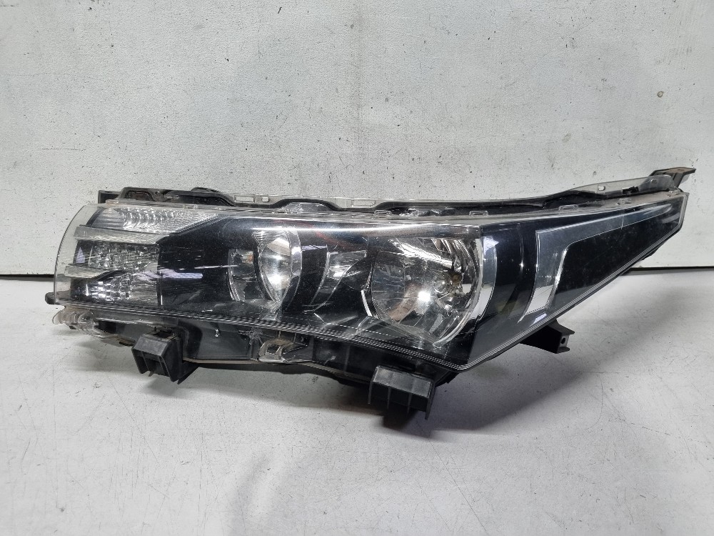 Farol Lado Esquerdo Do Toyota Corolla 2015 / 2018 Recon Esquerdo/motorista 1