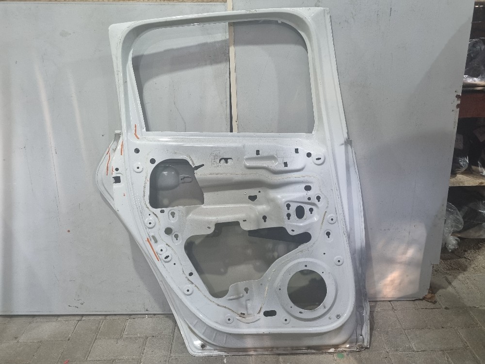 Porta Traseira Do Lado Esquerdo Peugeot 3008 2011/2015 Traseira Esquerdo 4