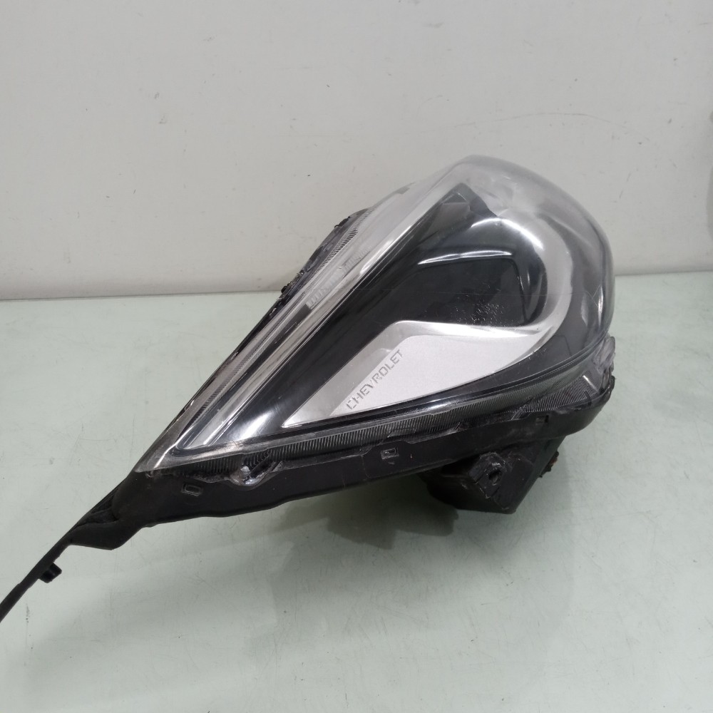Farol Direito Chevrolet Onix Turbo Com Globo 2020 À 2024 Rec 5
