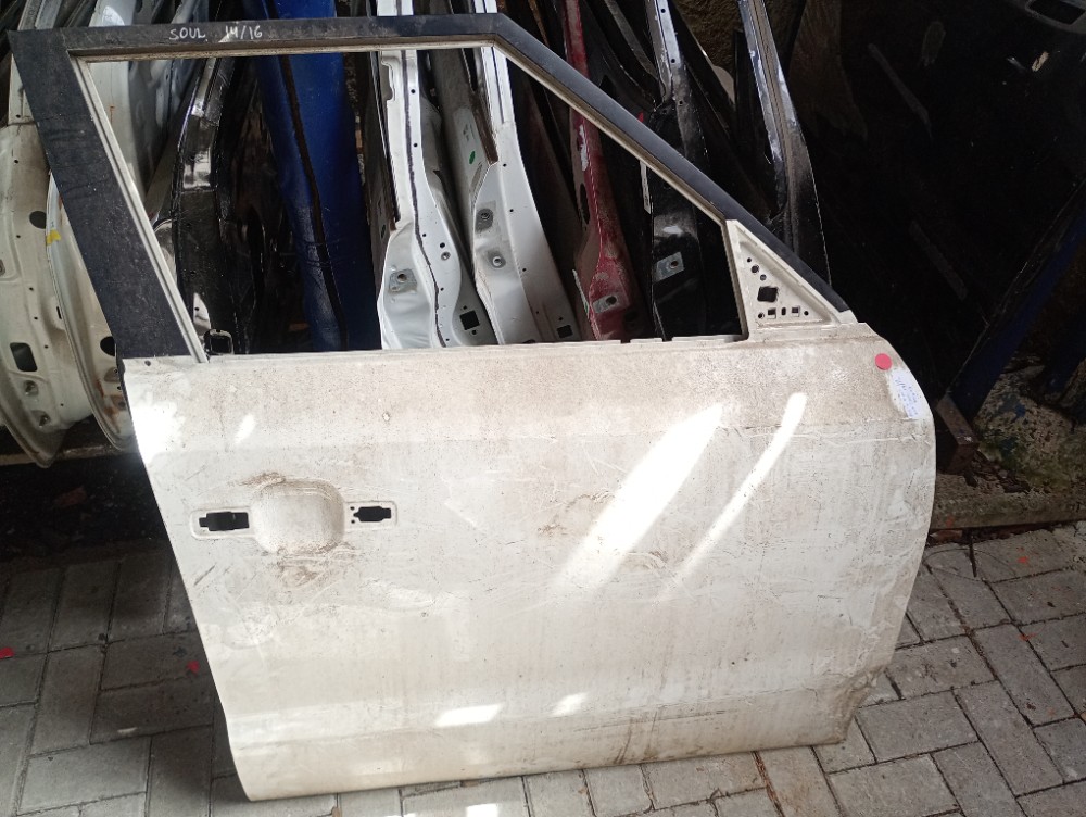 Porta dianteira Direita Kia Soul 2014/17 1