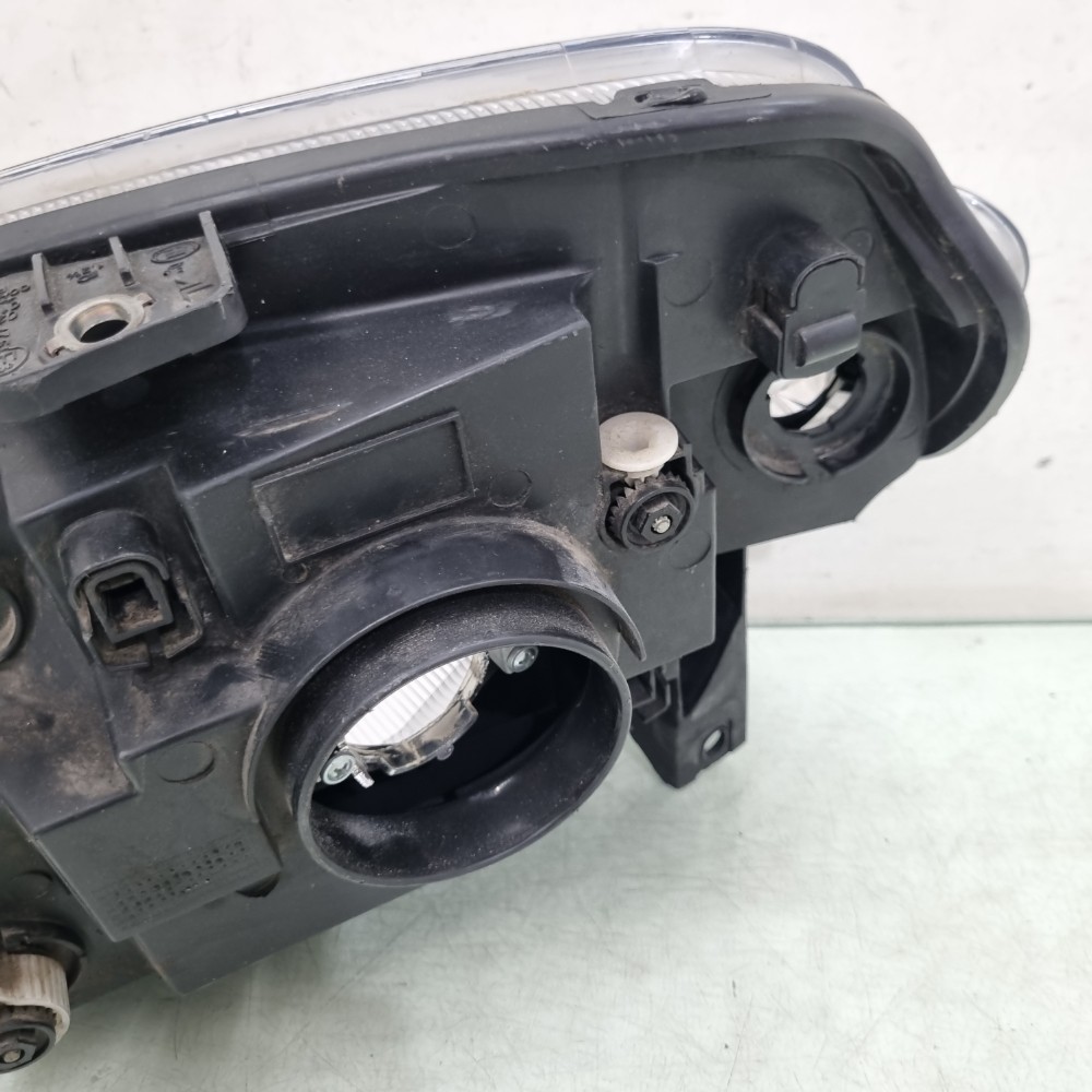 Farol Do Lado Direito Fiat Uno Vivace Modelos 2012/2014 Direito/passageiro 3