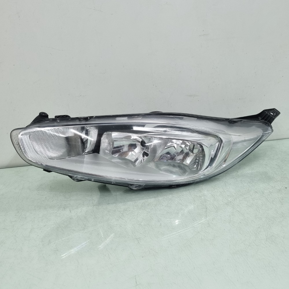 Farol Esquerdo Cromado Ford New Fiesta 2014/2019 Usado. Esquerdo/motorista 1