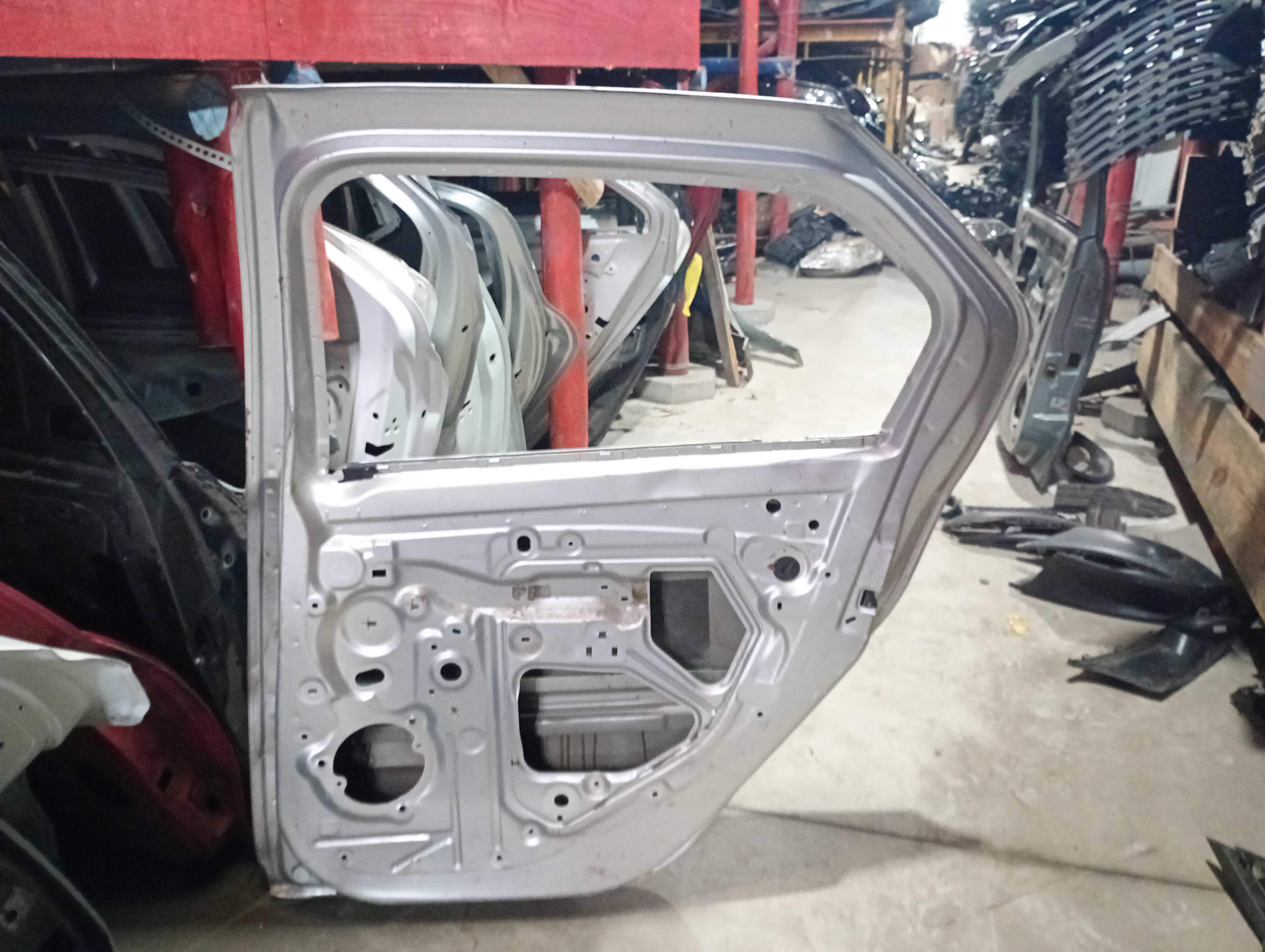 Porta traseira direita Renault Logan 2014/2021 2