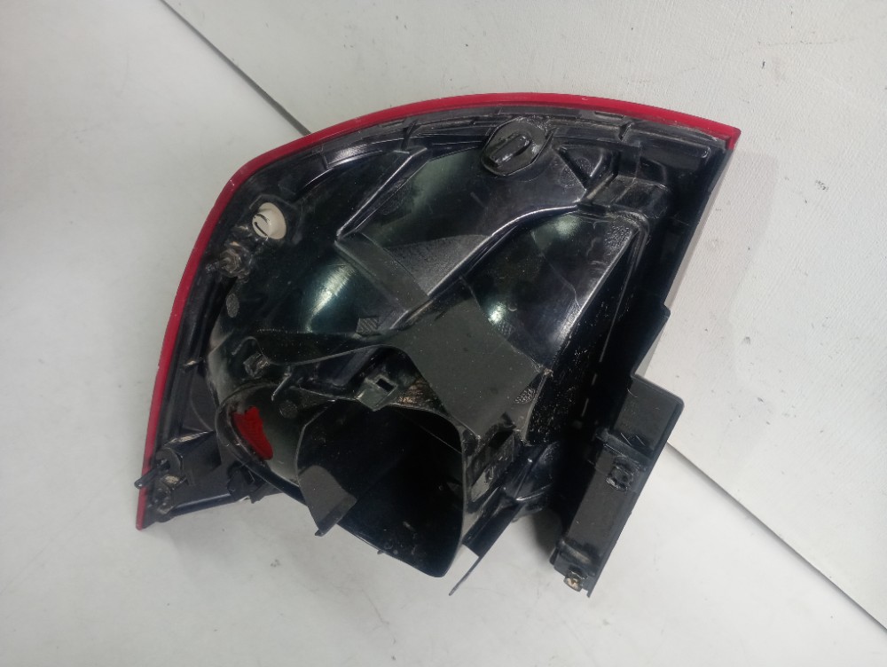 Lanterna Direita Oroch 2015/2025 Recuperada 8