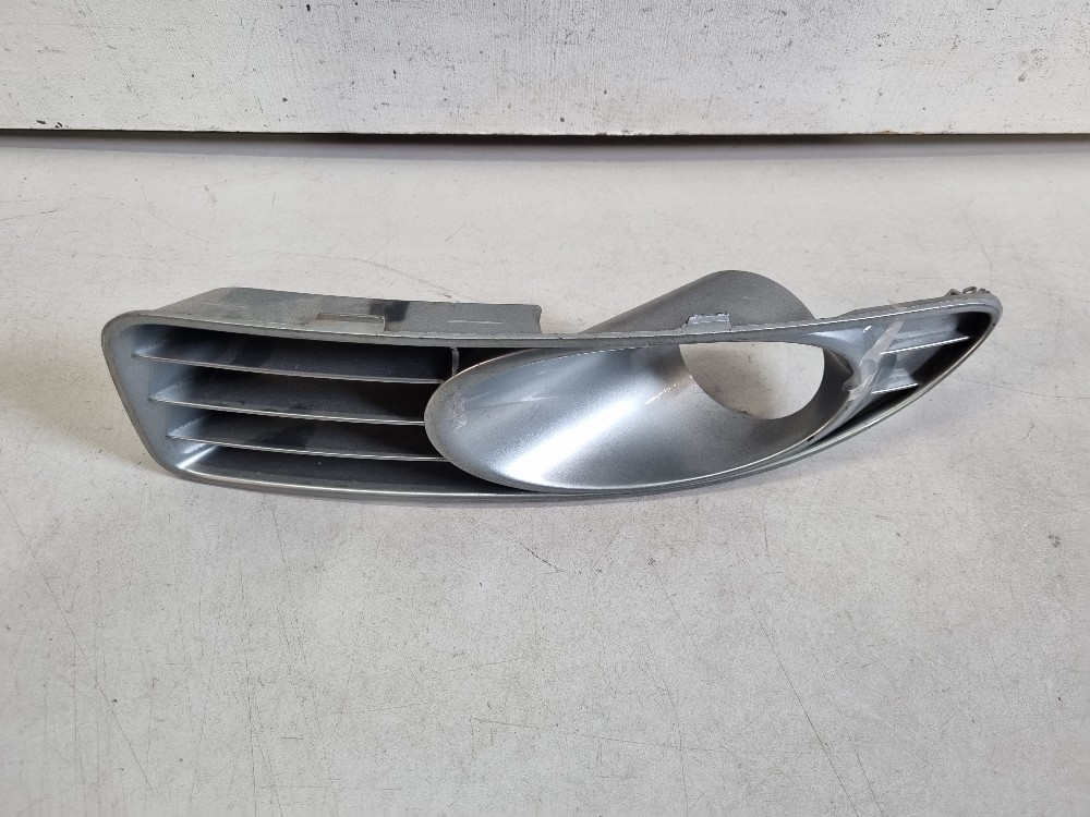 Moldura Do Cibié Esquerdo Fiat Linea 2010/2014 Original 2