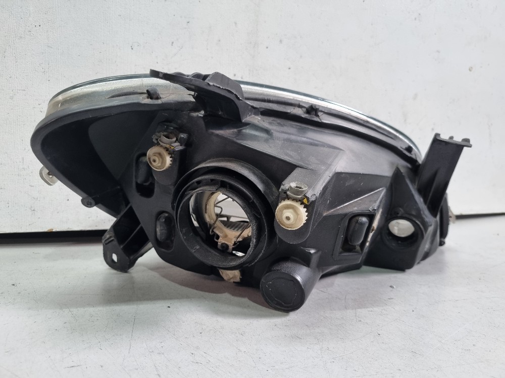 Farol Esquerdo Fumê Chevrolet Celta 2010 / 2013 Recuperado. 7