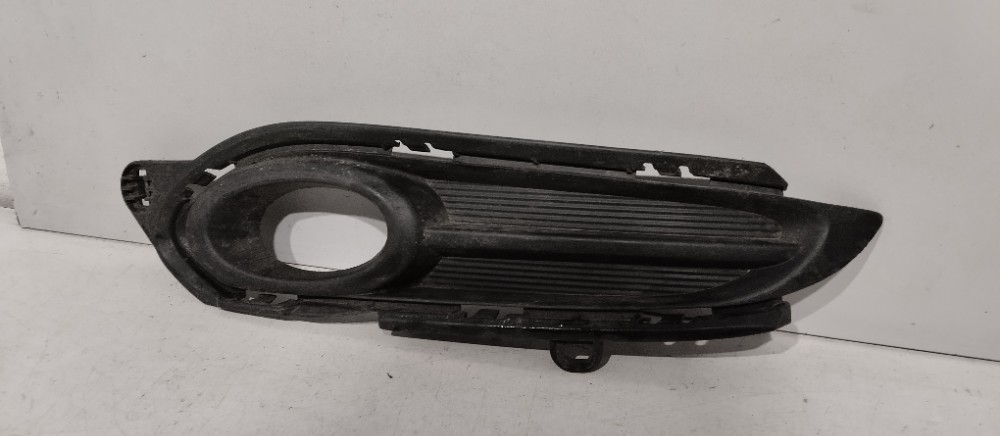 Moldura Acabamento Milha Direito Honda Hr-v 2015/2019 Usado. 3