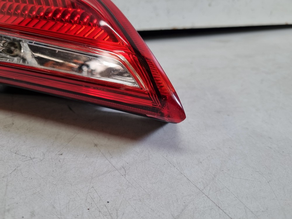 Lanterna Esquerda Tampa Toyota Yaris Sedan 2018/2022 Esquerdo/motorista 6