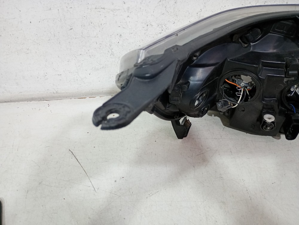 Farol Esquerdo Montana 2013/2019 Máscara Negra Original 15