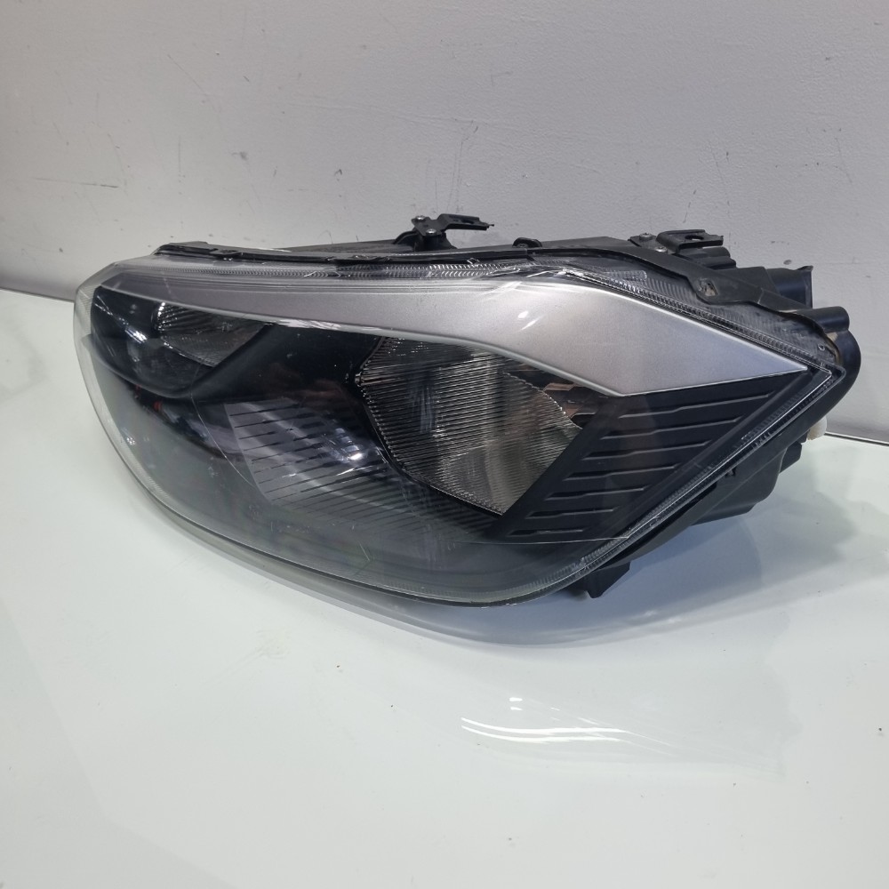 Farol Esquerdo Volkswagen Polo Track 2023/2025 Recuperado Esquerdo/motorista 2