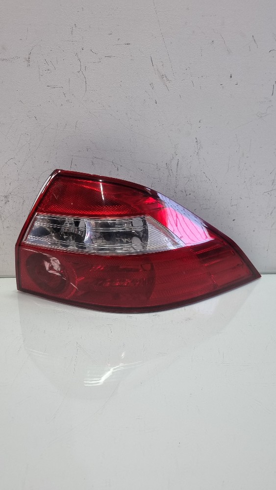 Lanterna lado direito Chevrolet Prisma modelo 2006/2012 5