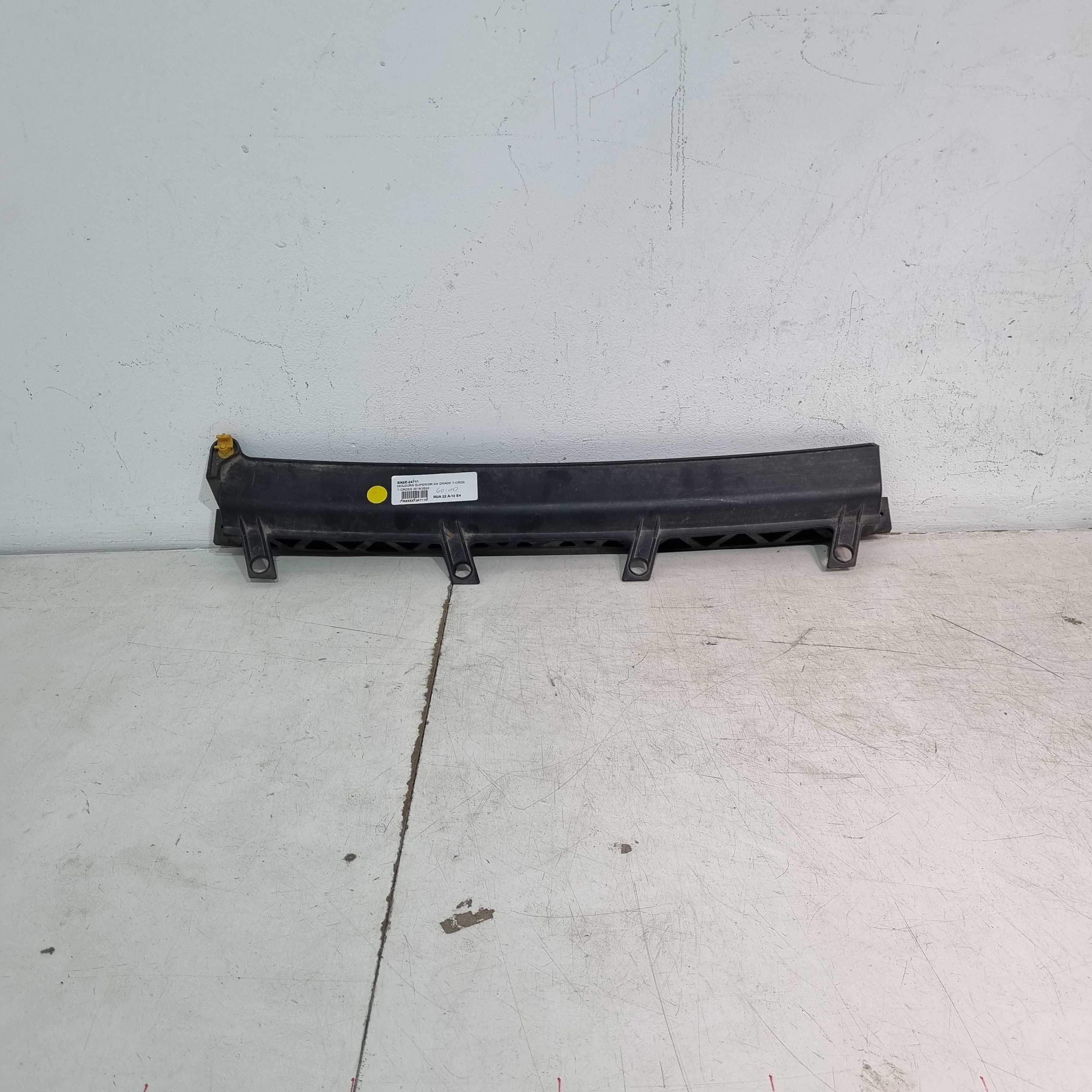 Moldura Superior Da Grade Volkswagen T-cross 2018/2022 Preto 7