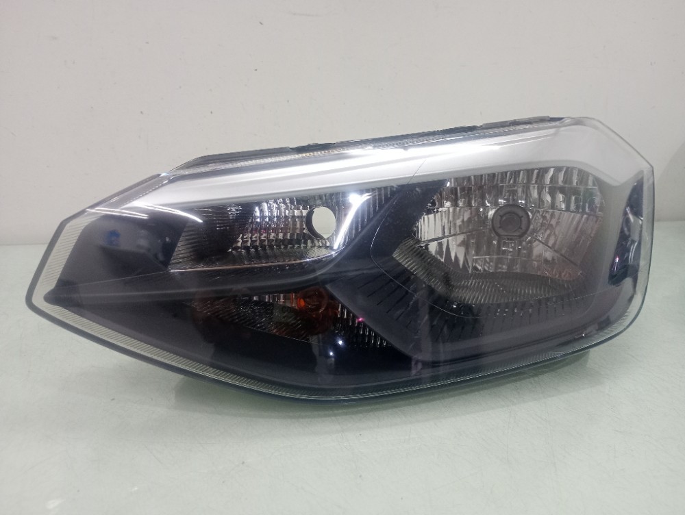 Farol Esquerdo Polo Track 2022/2025 Recuperado Esquerdo/motorista 2