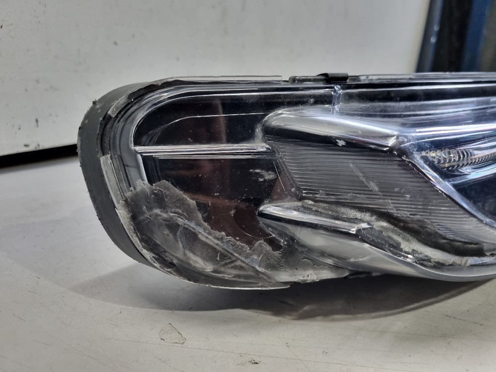 Farol Led Superior Esquerdo Fiat Toro 2022/2024 Recuperado. 9