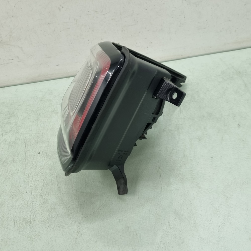 Lanterna Esquerda Fiat Strada 2020/2025 Recuperada 3