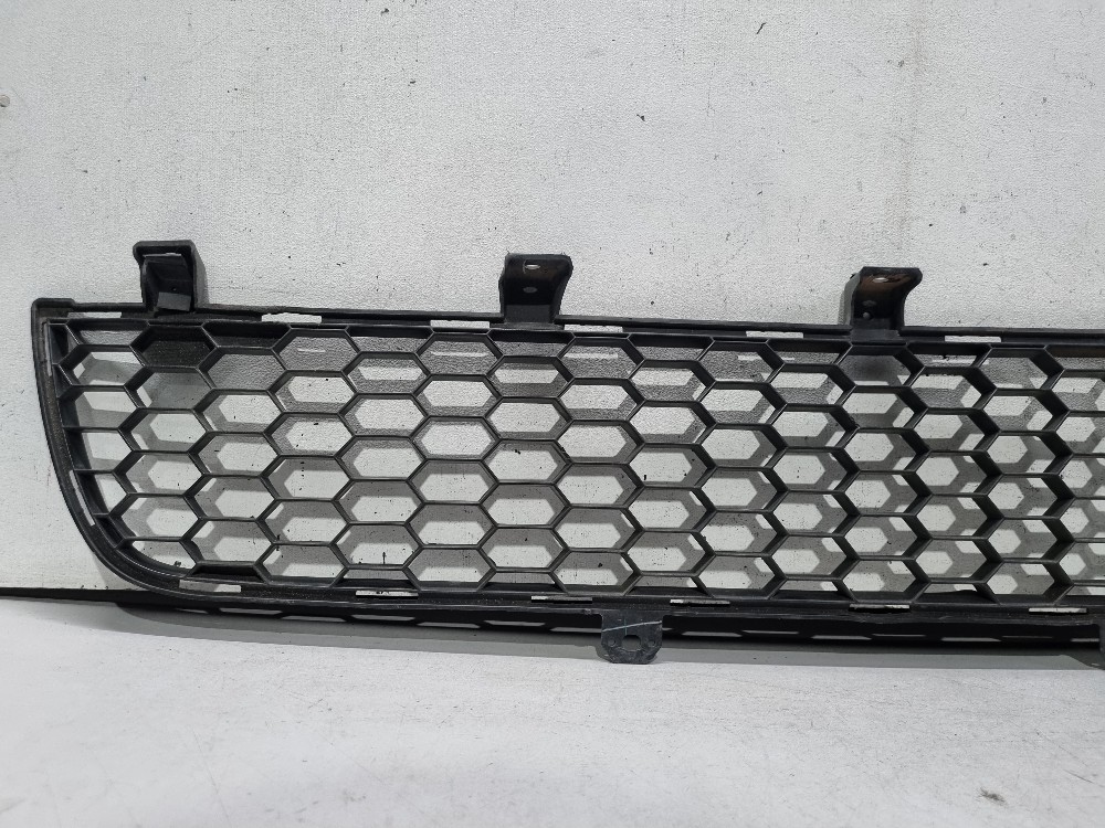 Grade Inf. P.choque Diant. L200 Triton 2012/2015 Semi-novo. 4