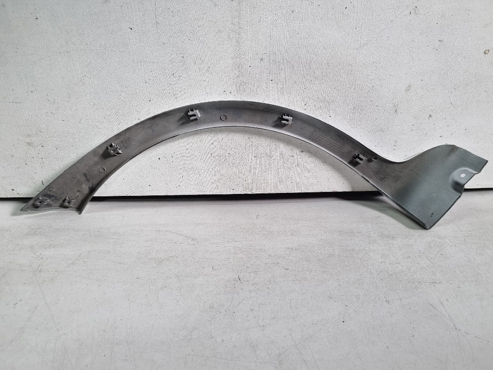 Moldura Traseira Esq. Lat.  Corsa Hatch 2005/2010 Recuperado 2