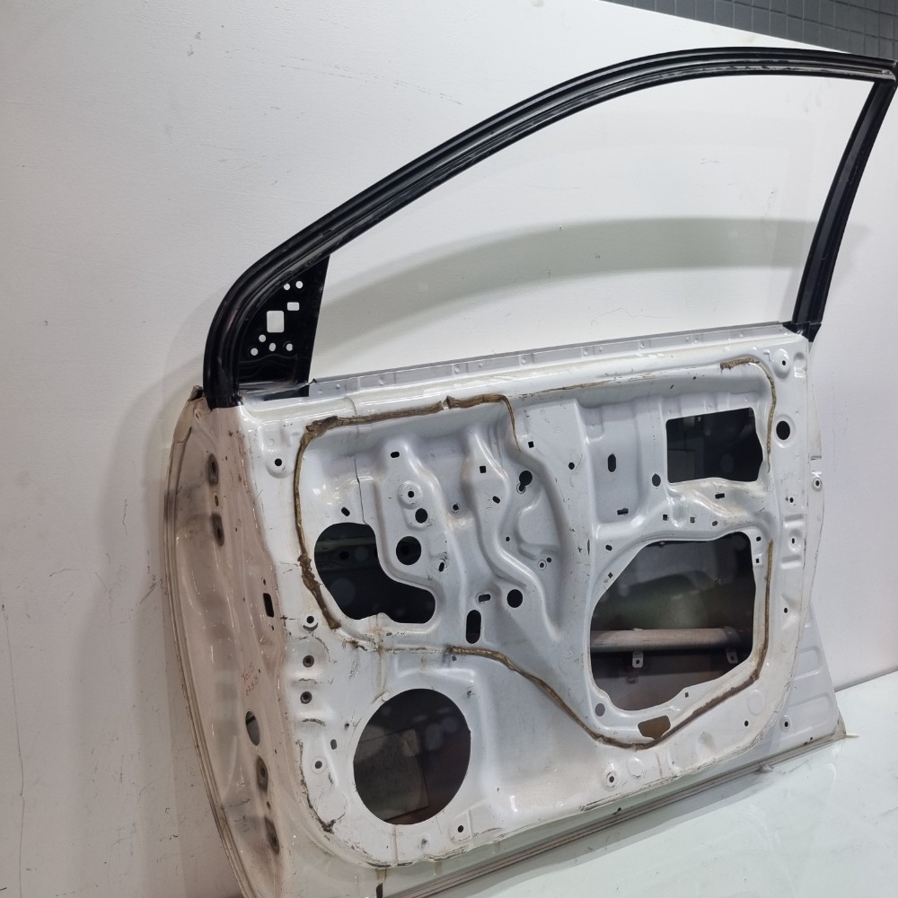 Porta Dianteira Do Lado Direito Toyota Corolla 2012/2014 Dianteira 4