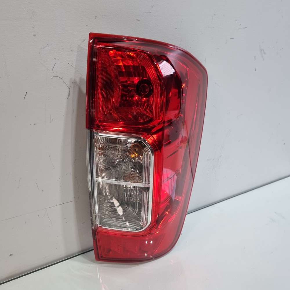 Lanterna Do Lado Direito Nissan Frontier Modelos 2017/2021 Direito/passageiro 2