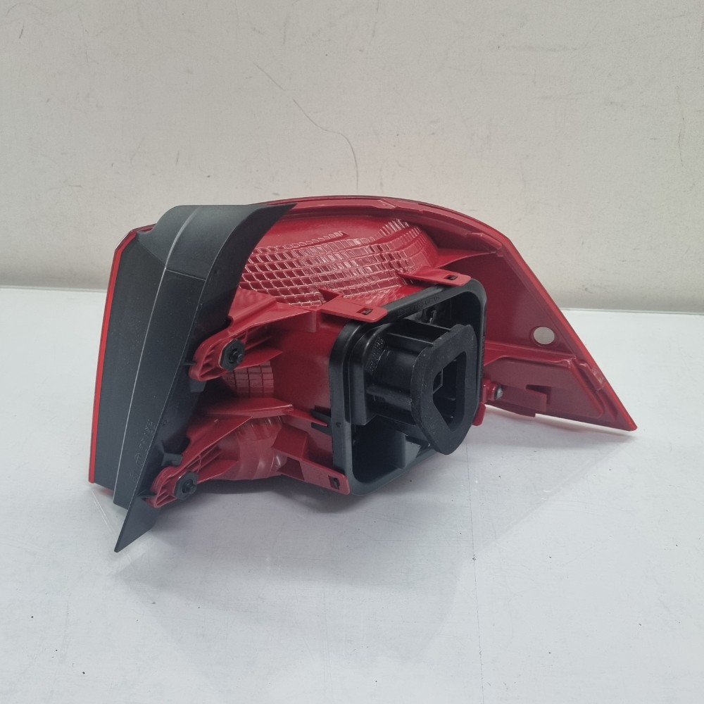 Lanterna Do Lado Esquerdo Volkswagen Passat/sedan 2011/2015 Esquerdo/motorista 6