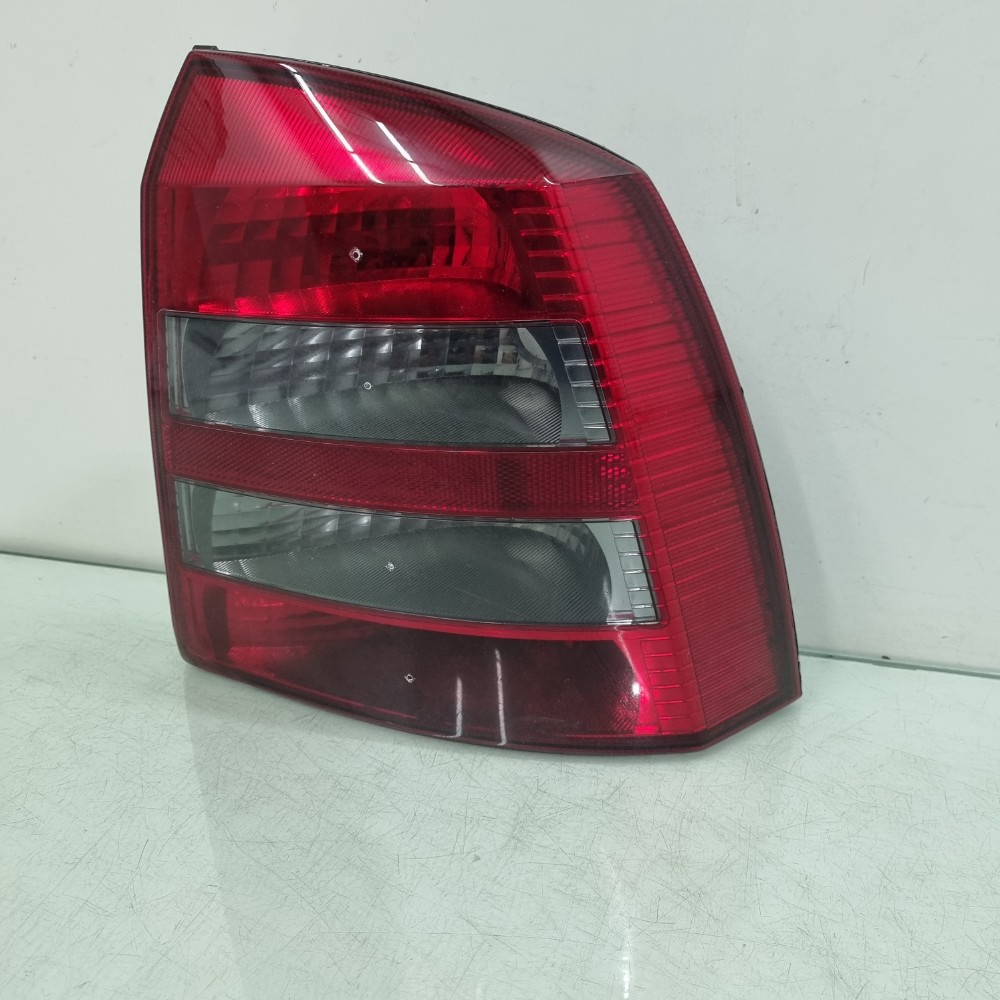 Lanterna Lado Direito Fumê Astra Hatch 2003/2012 Direito/passageiro 2
