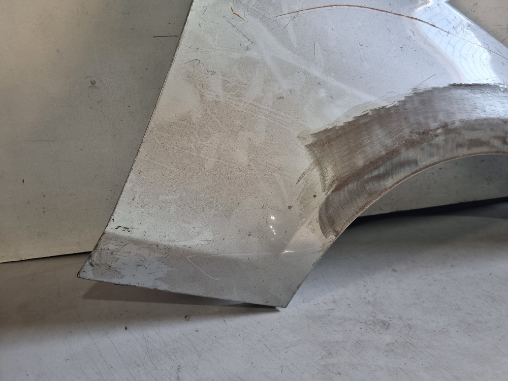 Para-lama Do Lado Direito Bmw 118i Modelos 2010/2013 2