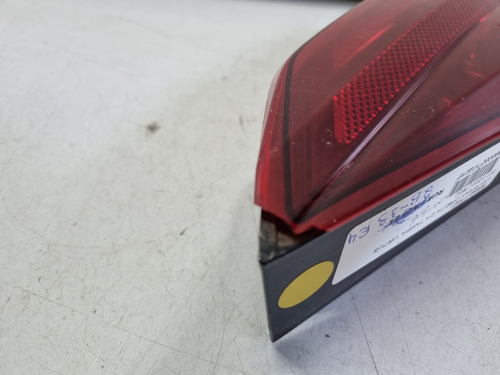 Lanterna Direita Da Tampa Traseira Virtus 2017/2021 Seminova 4