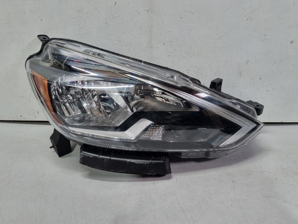 Farol Direito Nissan Sentra 2017/2020 Recuperado E Original. Direito/passageiro 1