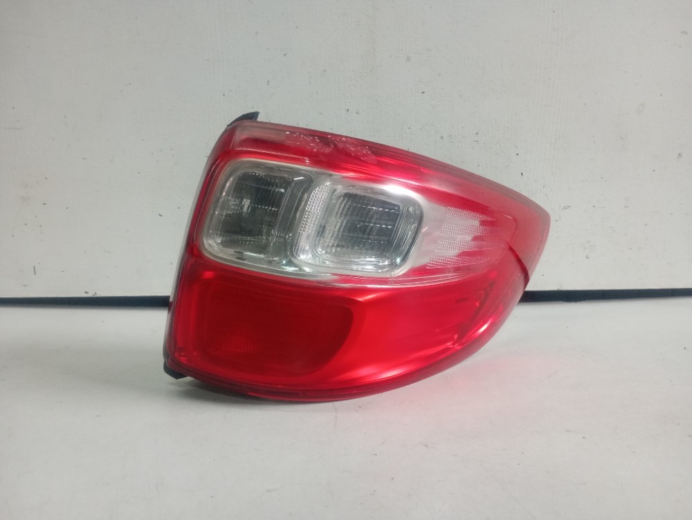 Lanterna Direita Fiat Strada Working 2013/2019 Recuperado Direito/passageiro 2