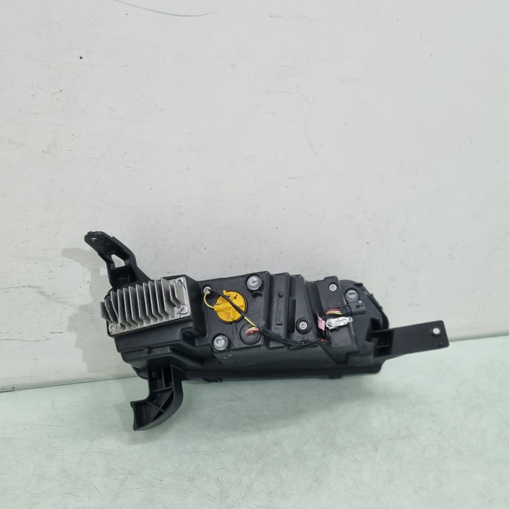 Farol Esquerdo Superior Renault Kwid 2022/2025 Recuperado. 1