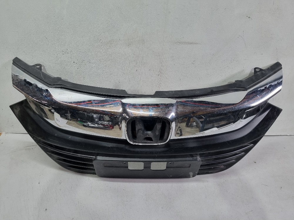 Grade superior Honda HR-V 2019/2021 com avaria 2