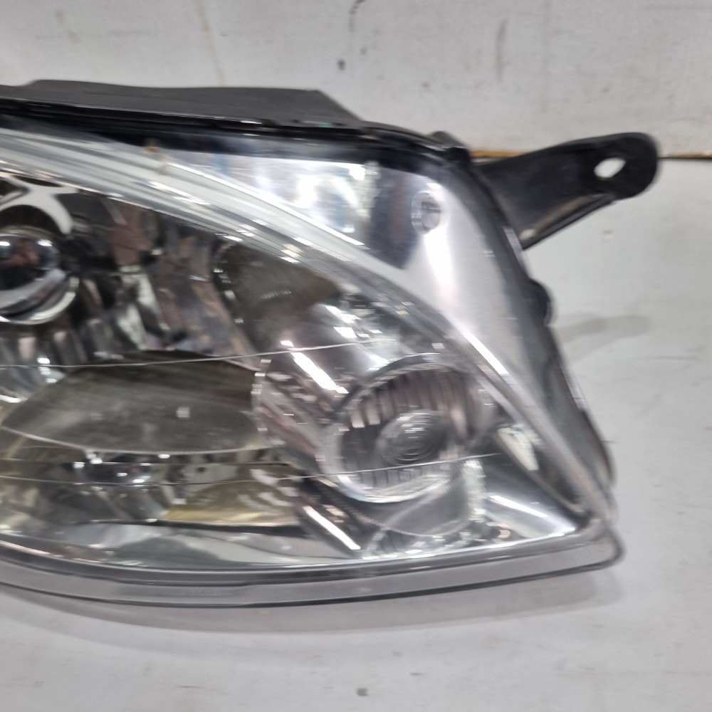 Farol Do Lado Direito Chevrolet Classic Modelos 2010/2013 Direito/passageiro 3