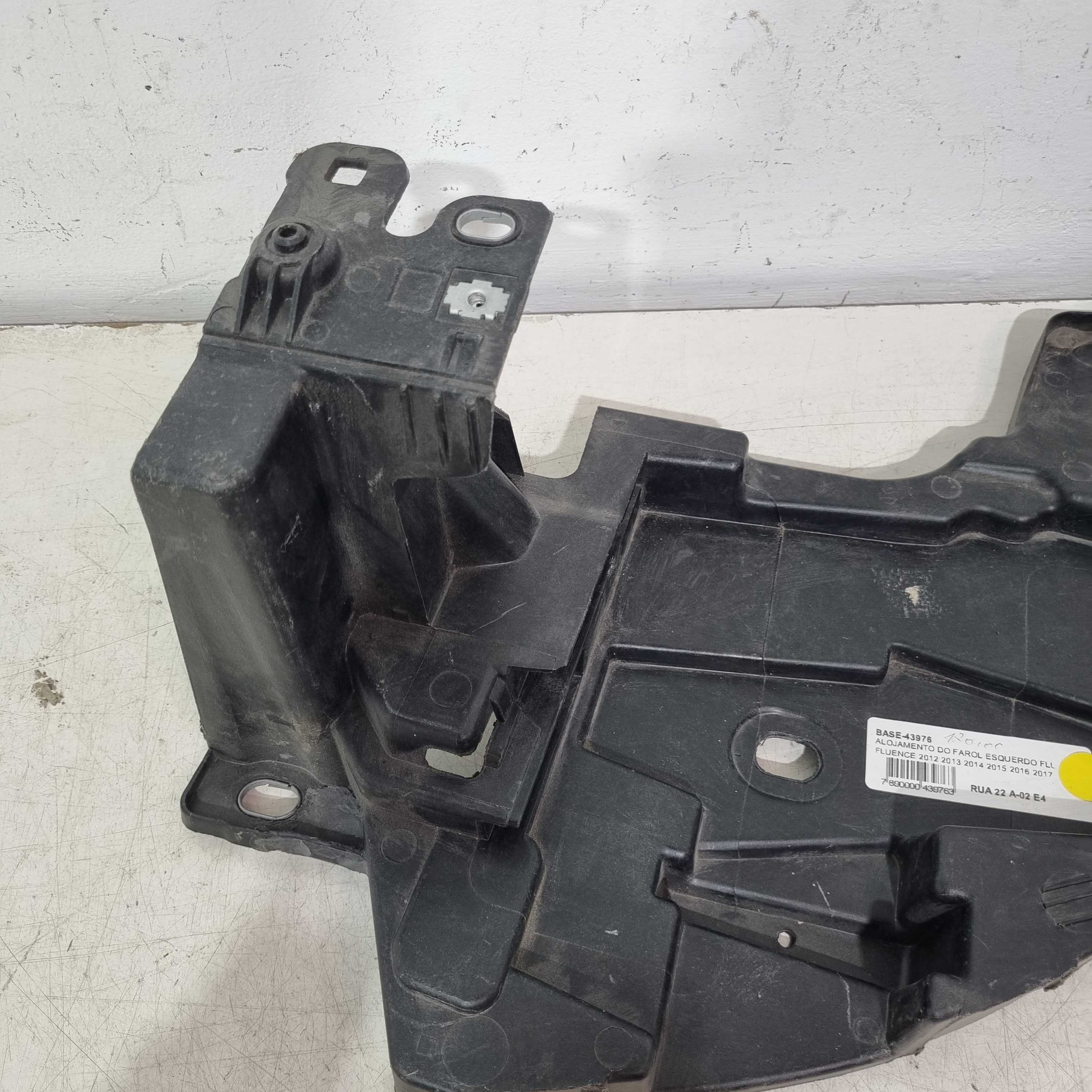 Alojamento Do Farol Esquerdo Renault Fluence 2012/2017 5
