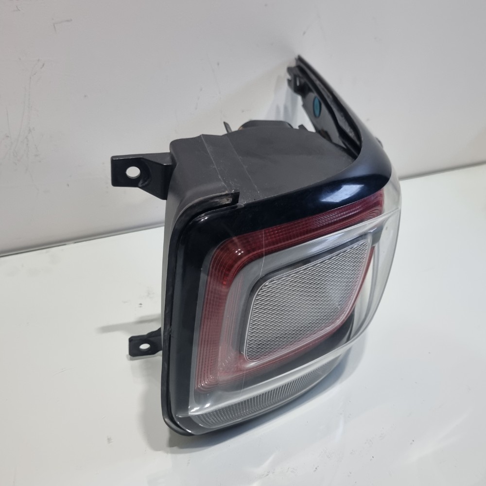 Lanterna Do Lado Direito Fiat Strada Modelos 2020/2024 Direito/passageiro 3