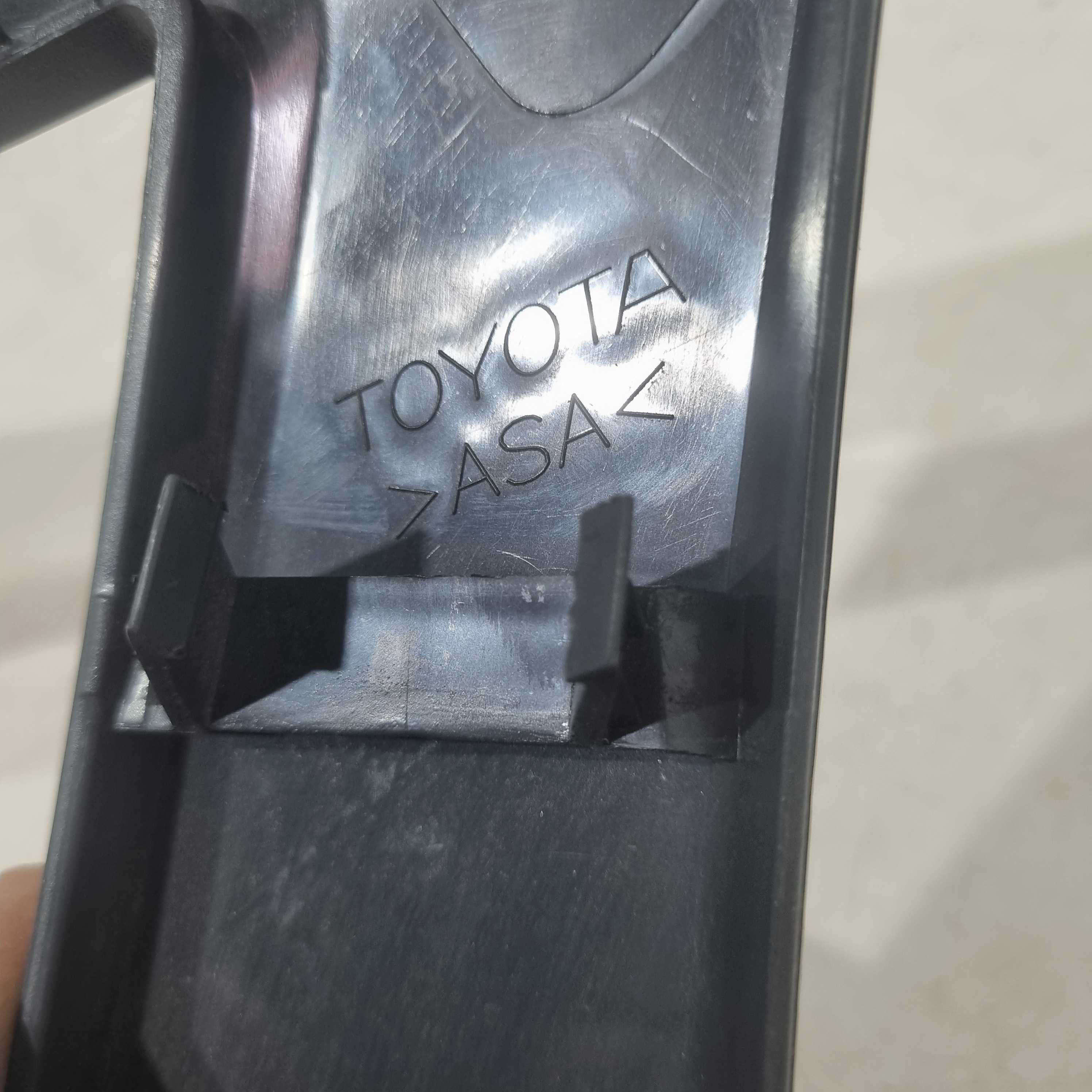 Moldura Da Grade Superior Hilux 2013/2016 5