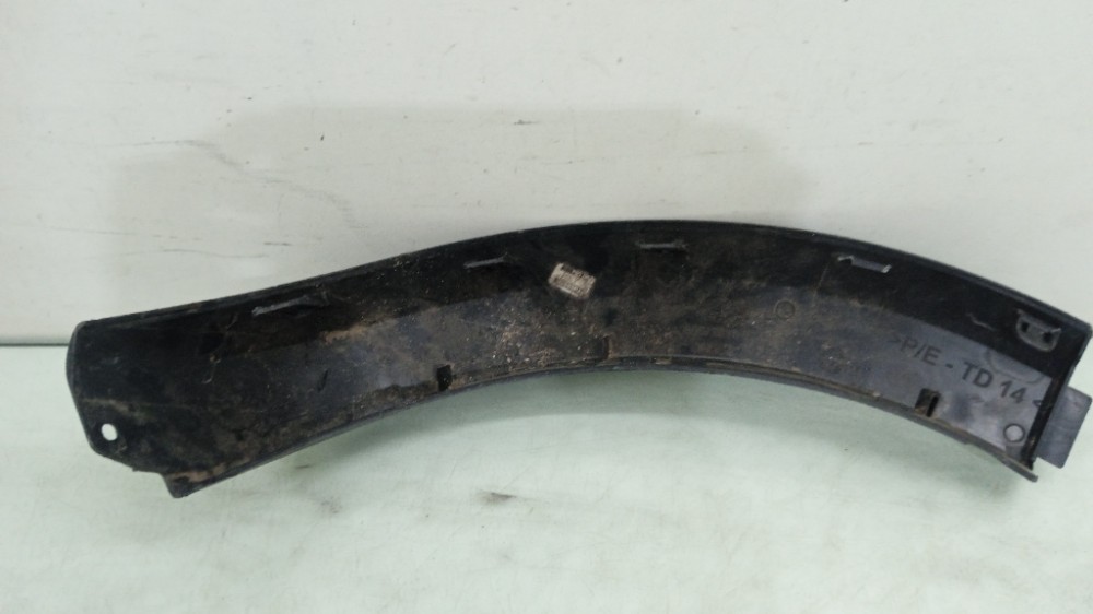 Moldura Lado Esq P-c Tras Sandero Stepway 2016/2020 Seminova 3