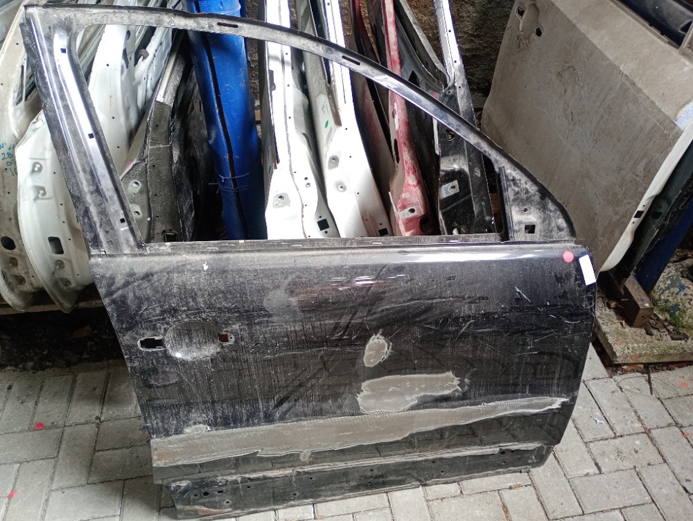 Porta dianteira direita Volkswagen Tiguan 2010/15 1