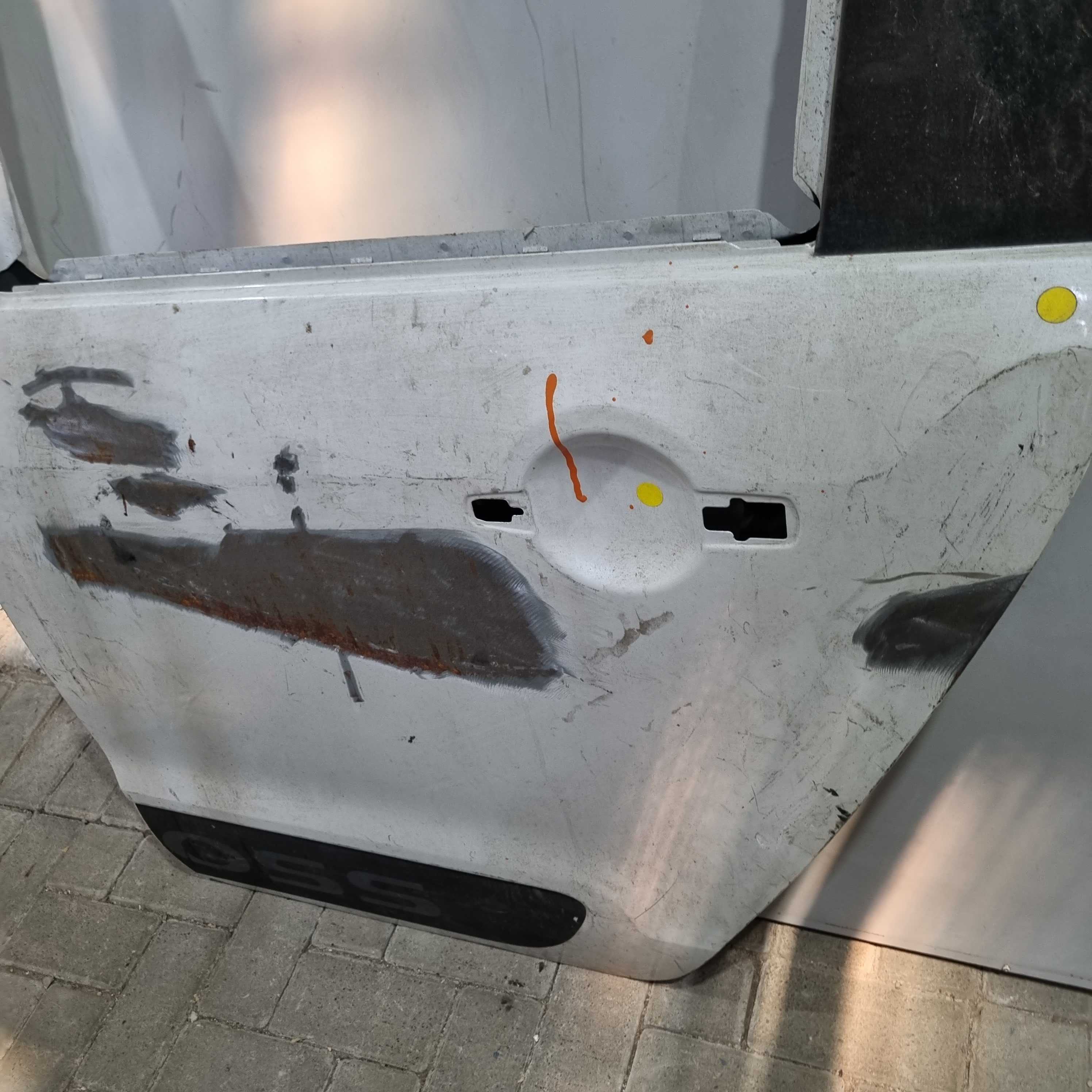 Porta Traseira Do Lado Esquerdo Citroen C3 Picasso 2012/2016 4