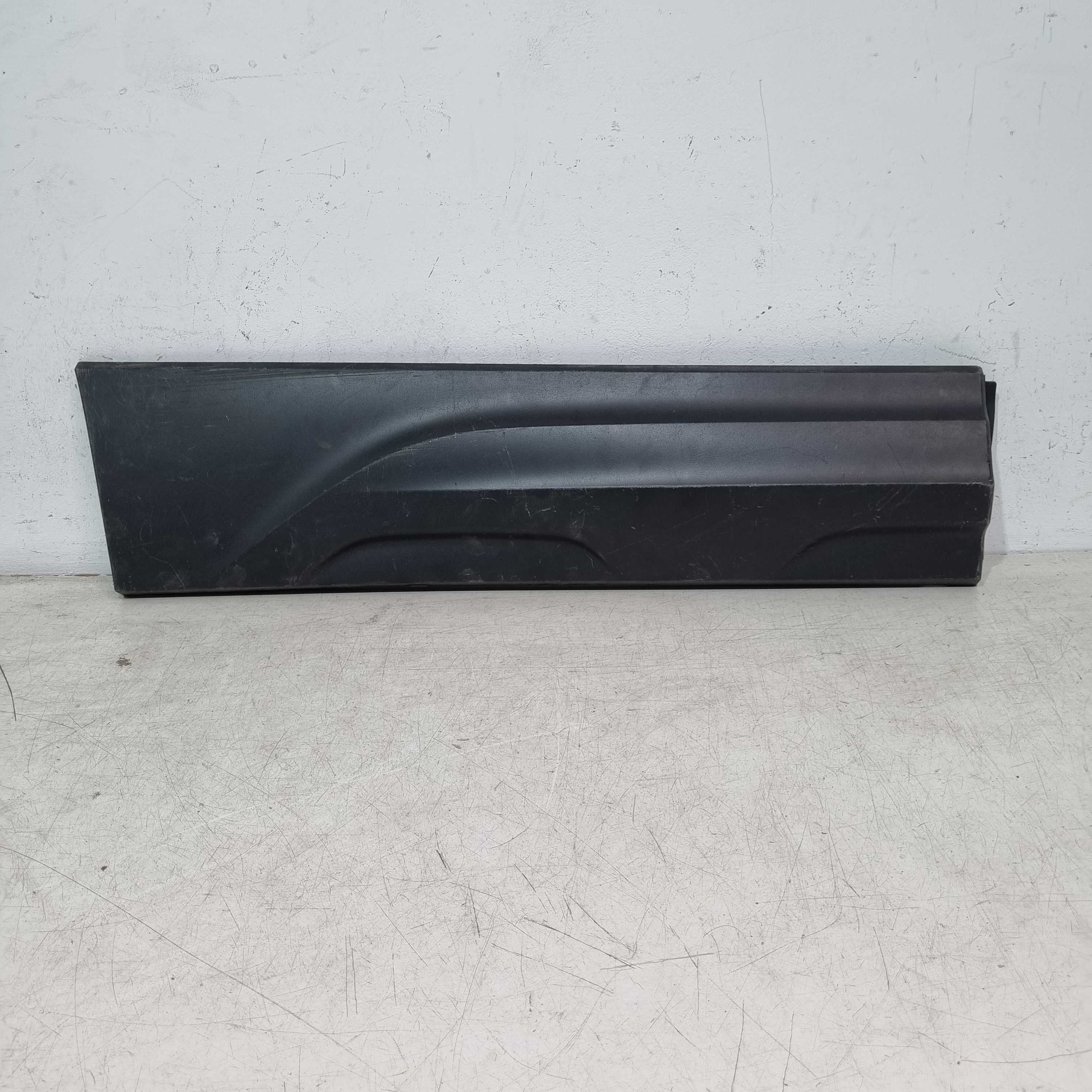 Moldura Inferior Porta Traseira Direita Vw Taos 2022/2023 Preto 1