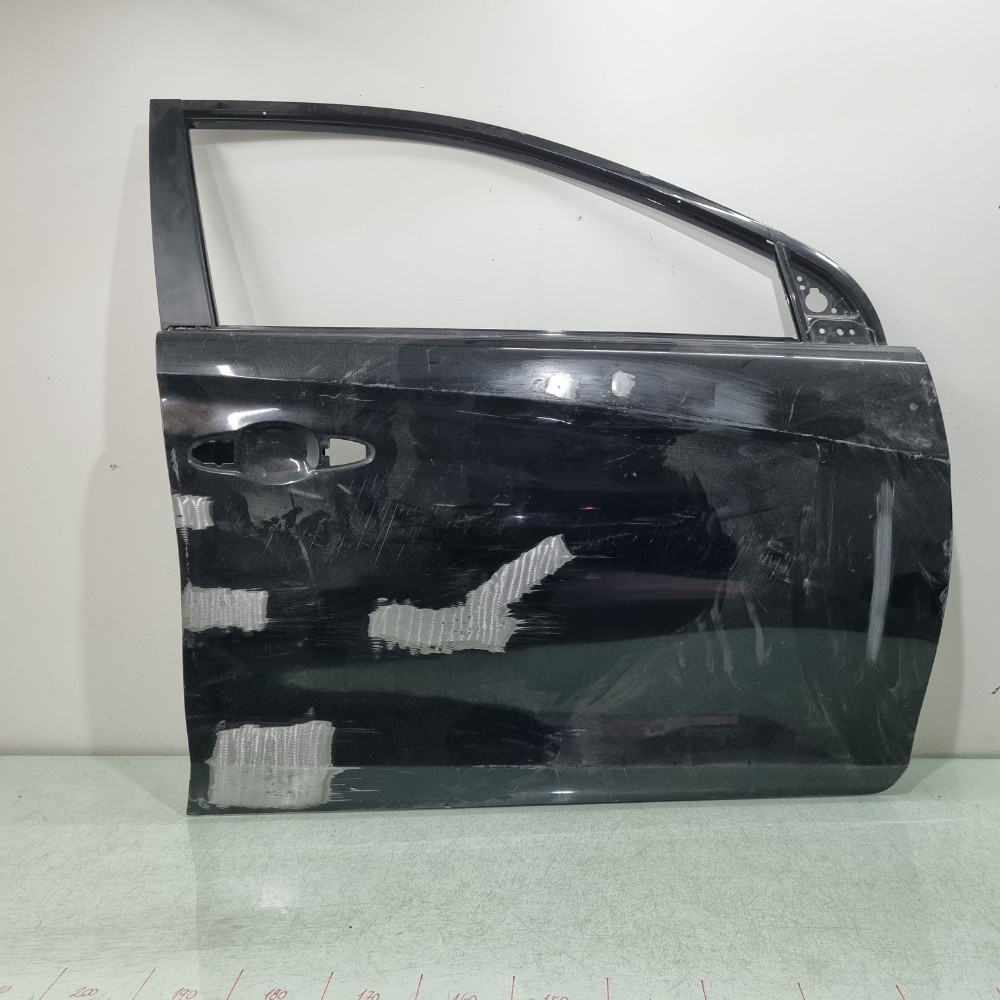 Porta Dianteira Direito Toyota Yaris 2017/2024 Dianteira 1