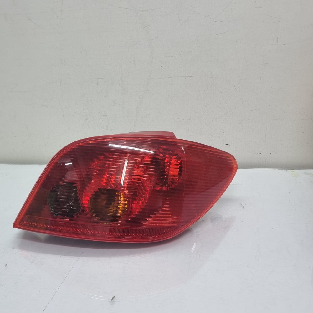 Lanterna Do Lado Direito Peugeot 307 Modelos 2001/2005 Direito/passageiro 1