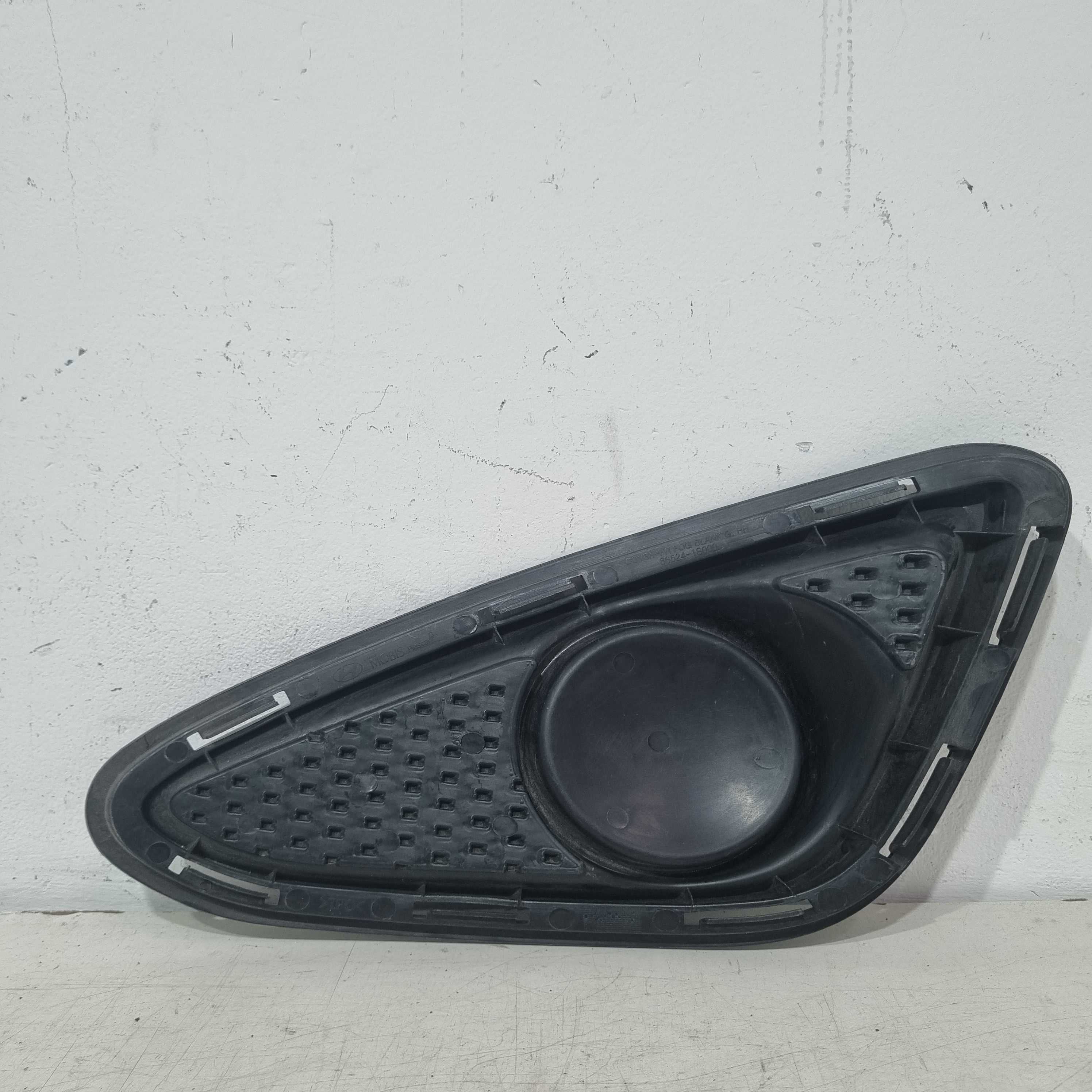 Moldura Farol De Milha Direita Hyundai Hb20 2012/2016 Preto Direito 2