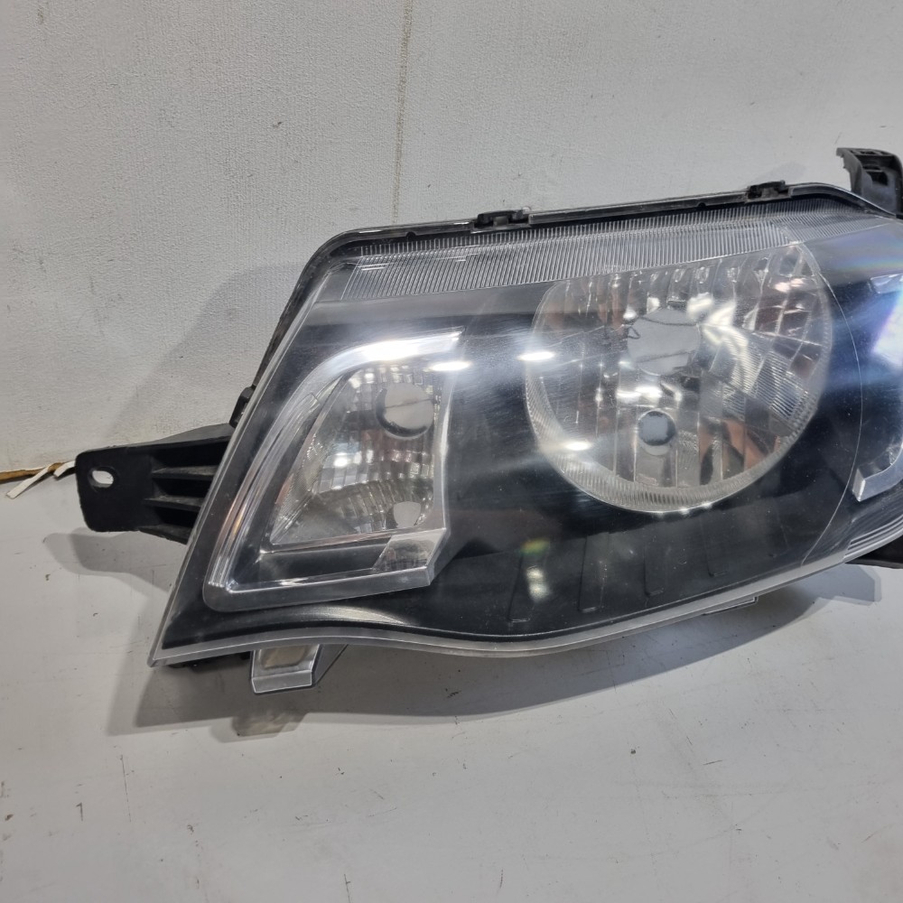 Farol Do Lado Esquerdo Renault Kwid Modelos 2017/2021 Esquerdo/motorista 2