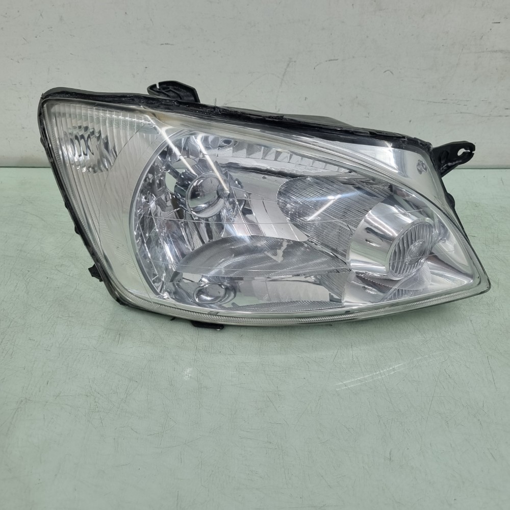 Farol Do Lado Direito Chevrolet Classic Modelos 2011/2016 Direito/passageiro 2
